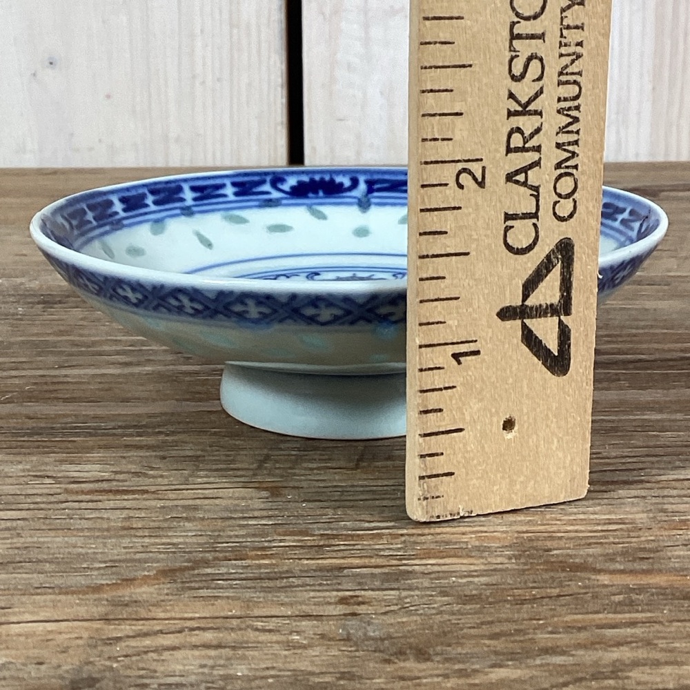Vintage Porcelain Rice Grain Ware Facing Dragon Bowl - Picture 9 of 9